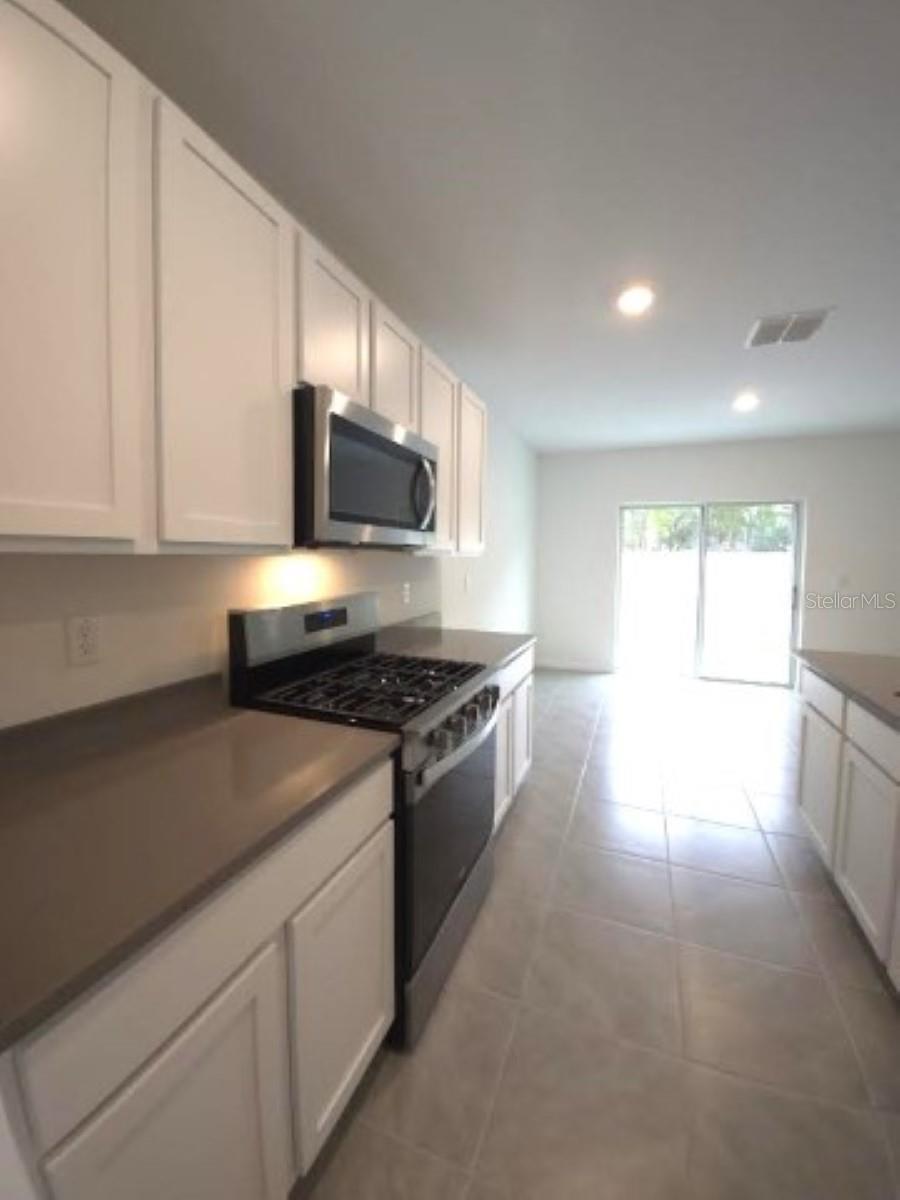 Image 8 of 54 For 35589 Lockman Way