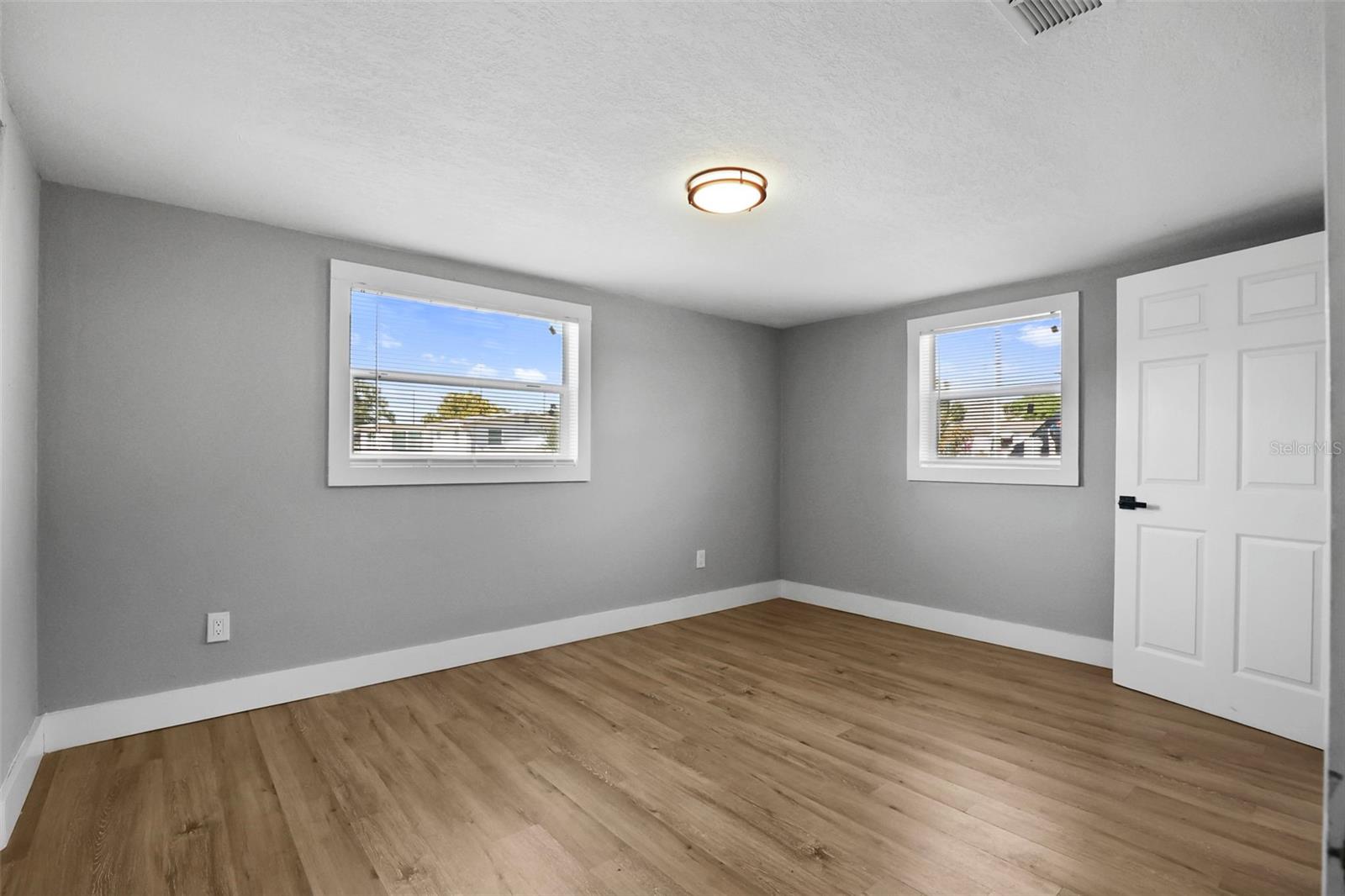 Image 19 of 48 For 7410 Duke Drive