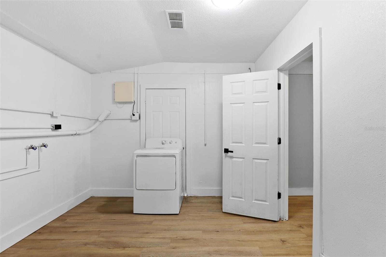 Image 26 of 48 For 7410 Duke Drive