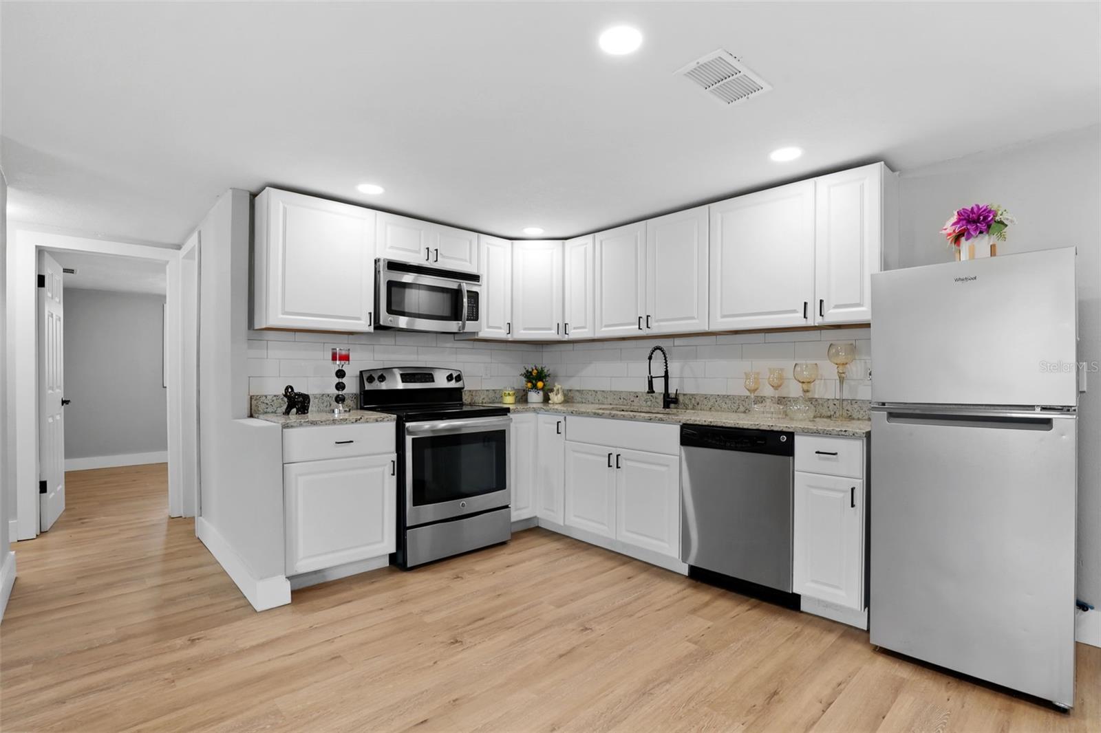 Image 5 of 48 For 7410 Duke Drive