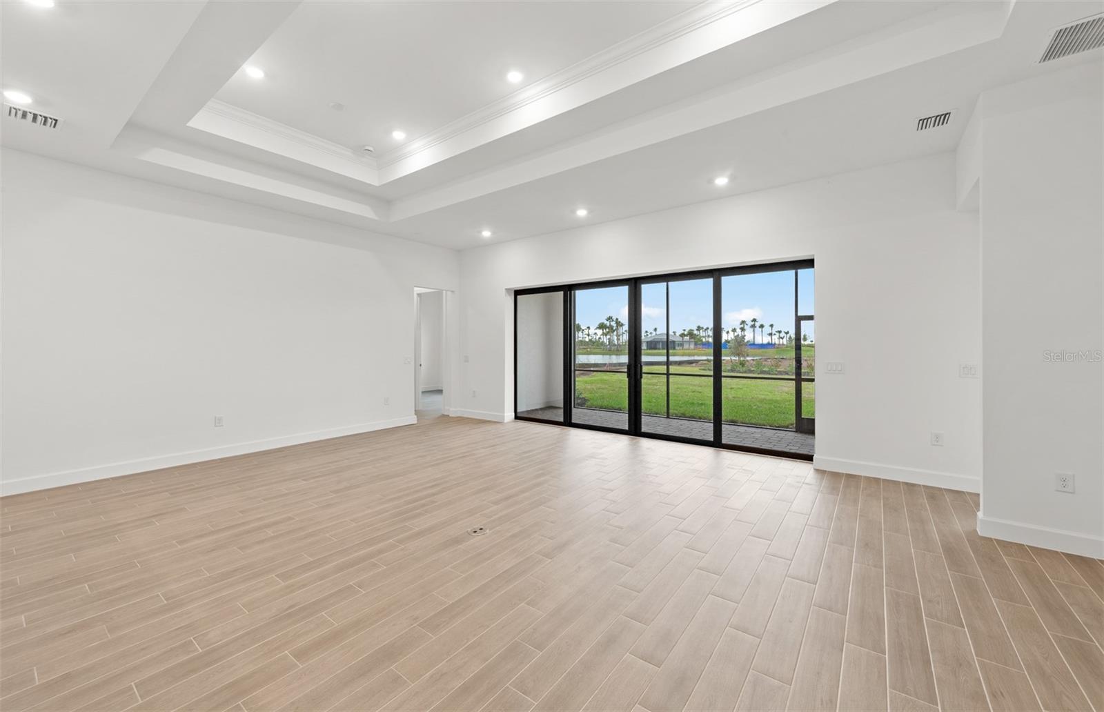 Image 12 of 34 For 4806 Empire Landing Run