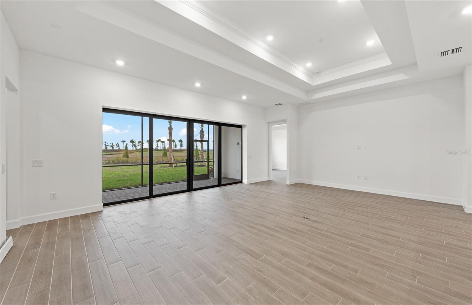 Image 14 of 34 For 4806 Empire Landing Run