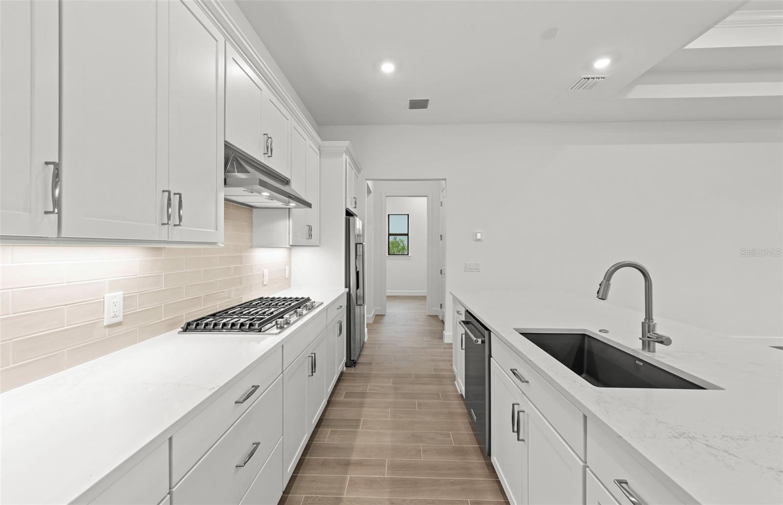 Image 17 of 34 For 4806 Empire Landing Run