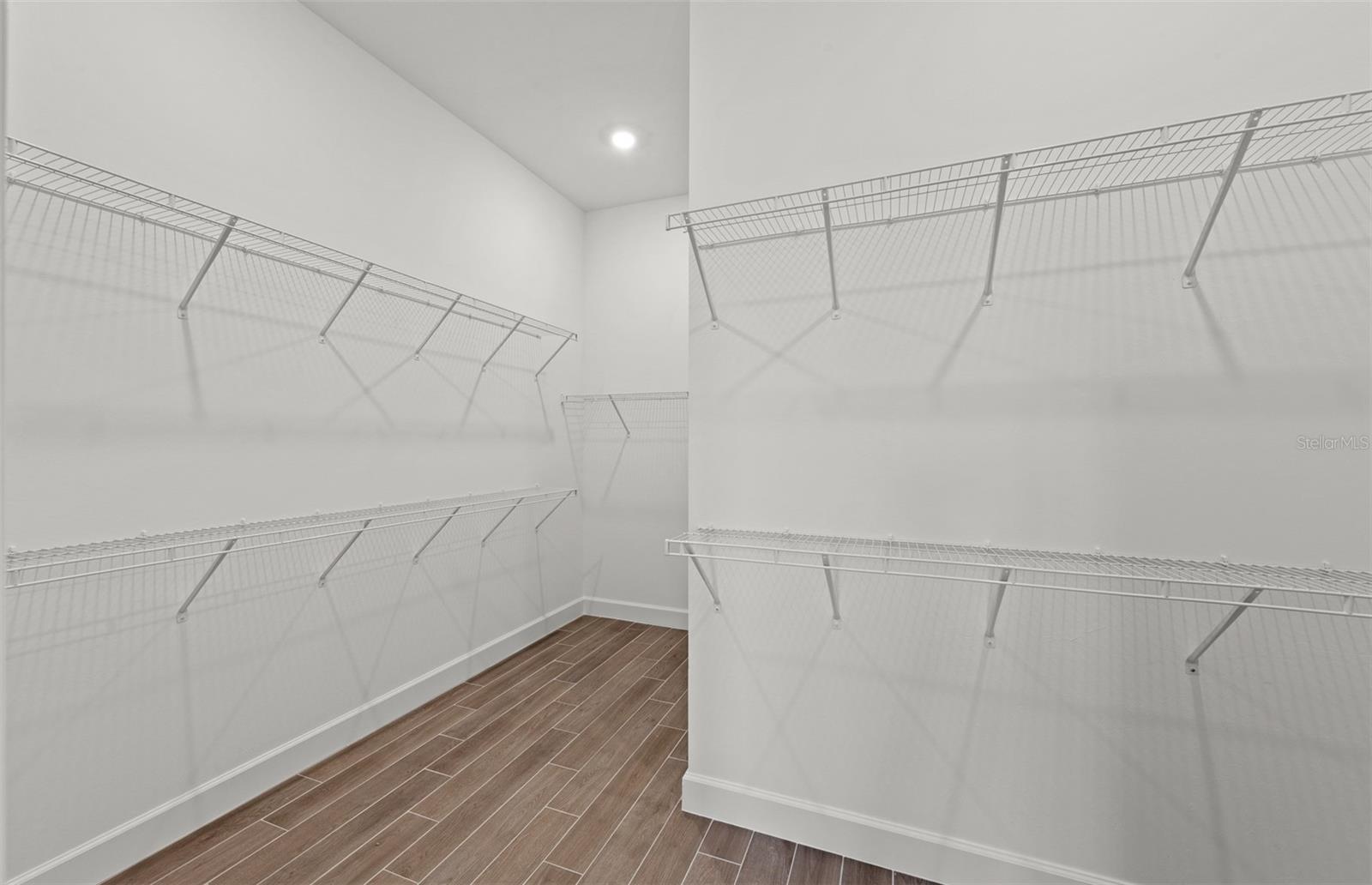 Image 29 of 34 For 4806 Empire Landing Run