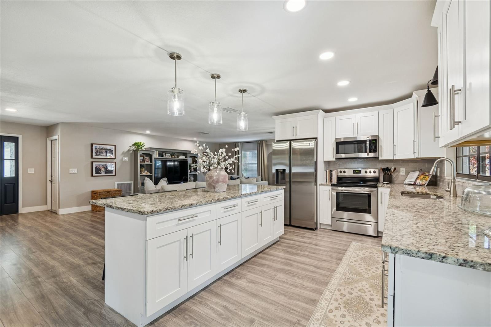 Image 14 of 32 For 11313 Carrollwood Estates Drive