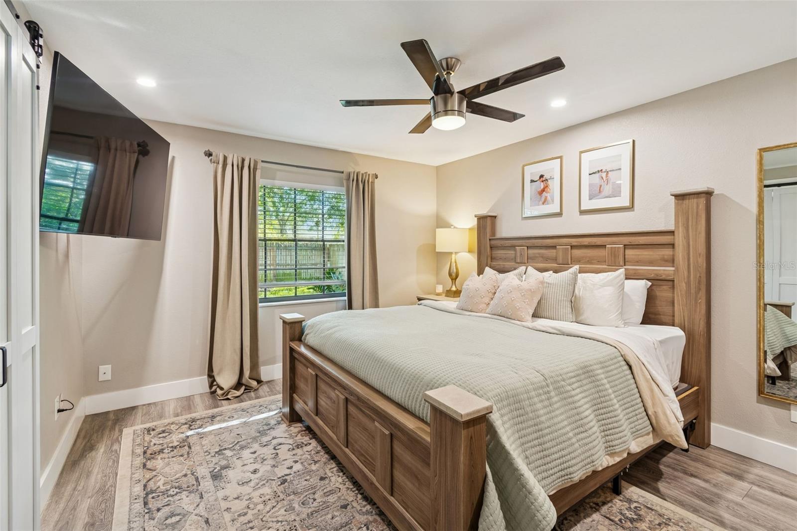 Image 17 of 32 For 11313 Carrollwood Estates Drive