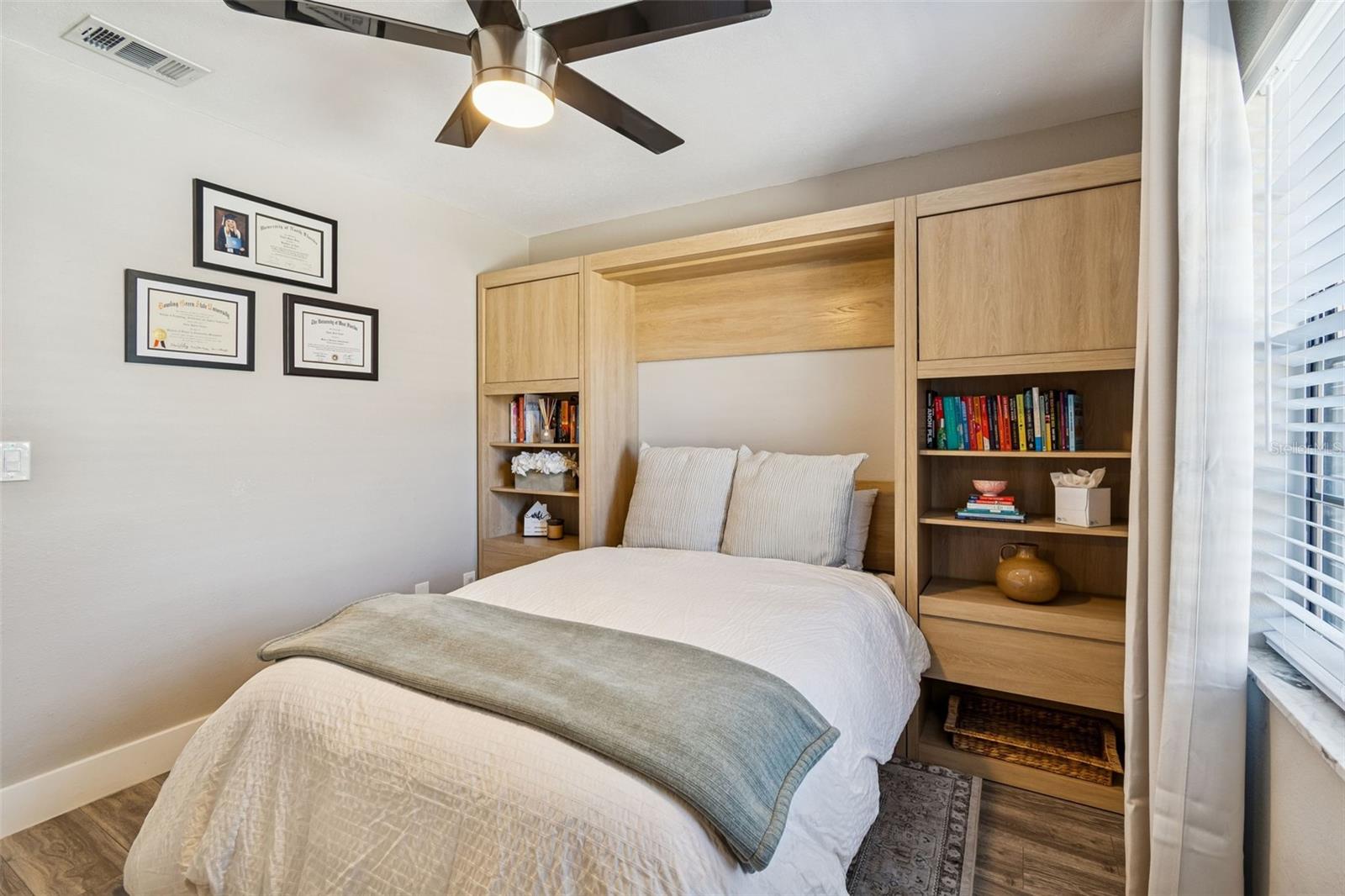 Image 27 of 32 For 11313 Carrollwood Estates Drive