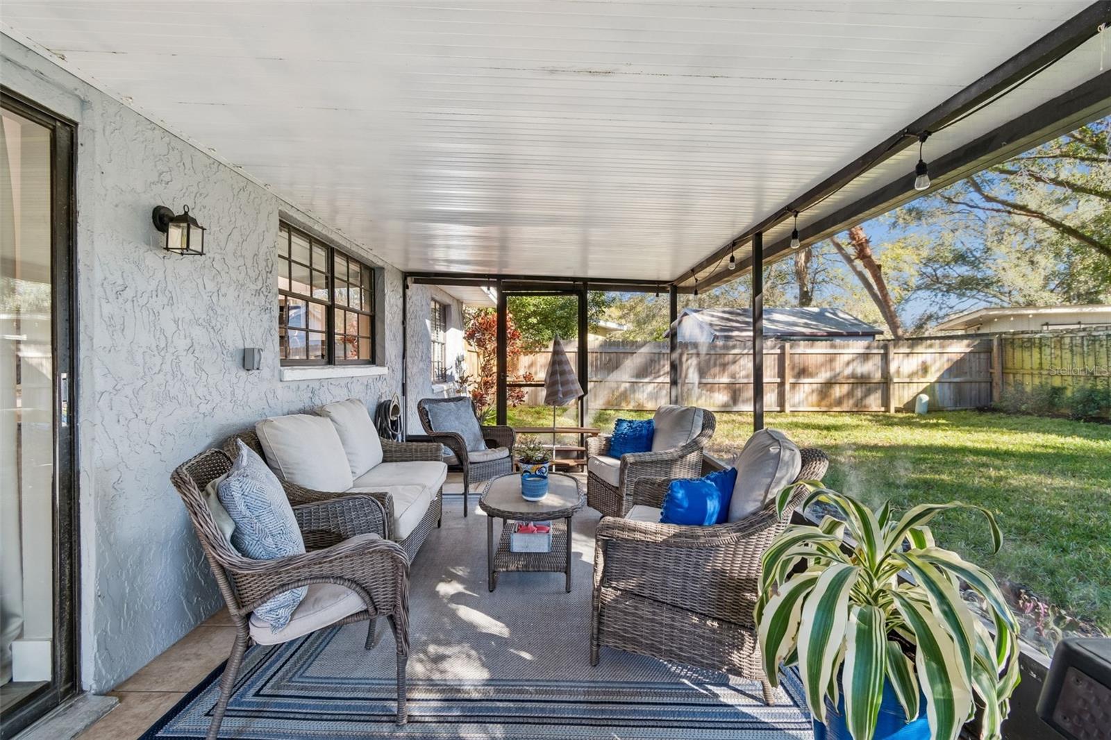 Image 6 of 32 For 11313 Carrollwood Estates Drive