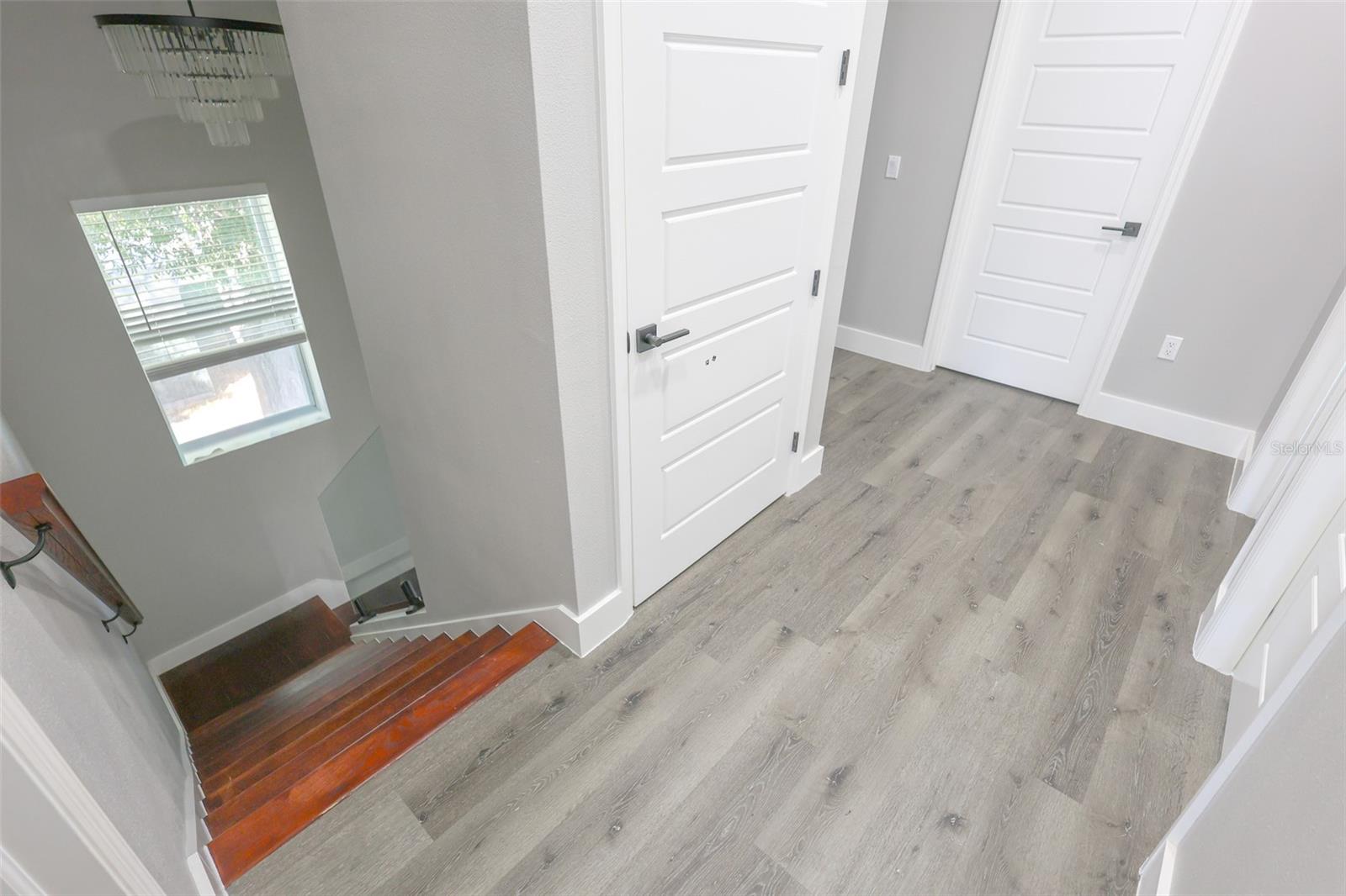 Listing photo id 37 for 7070 63rd Street N