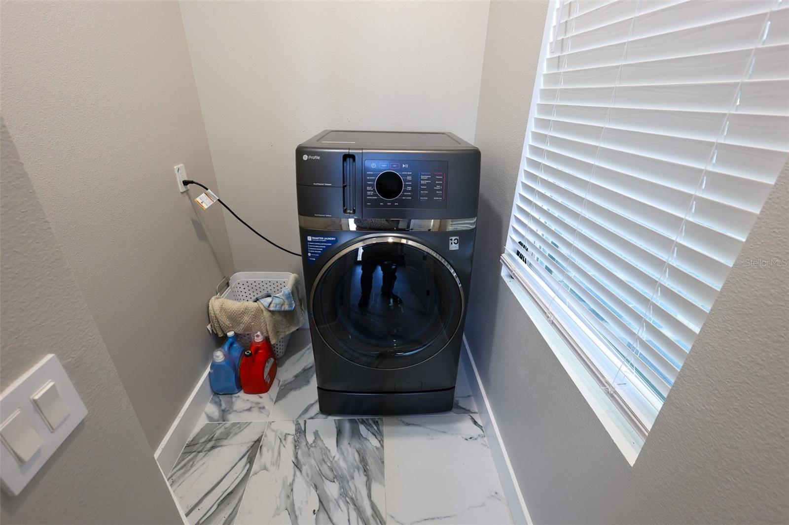 Listing photo id 39 for 7070 63rd Street N