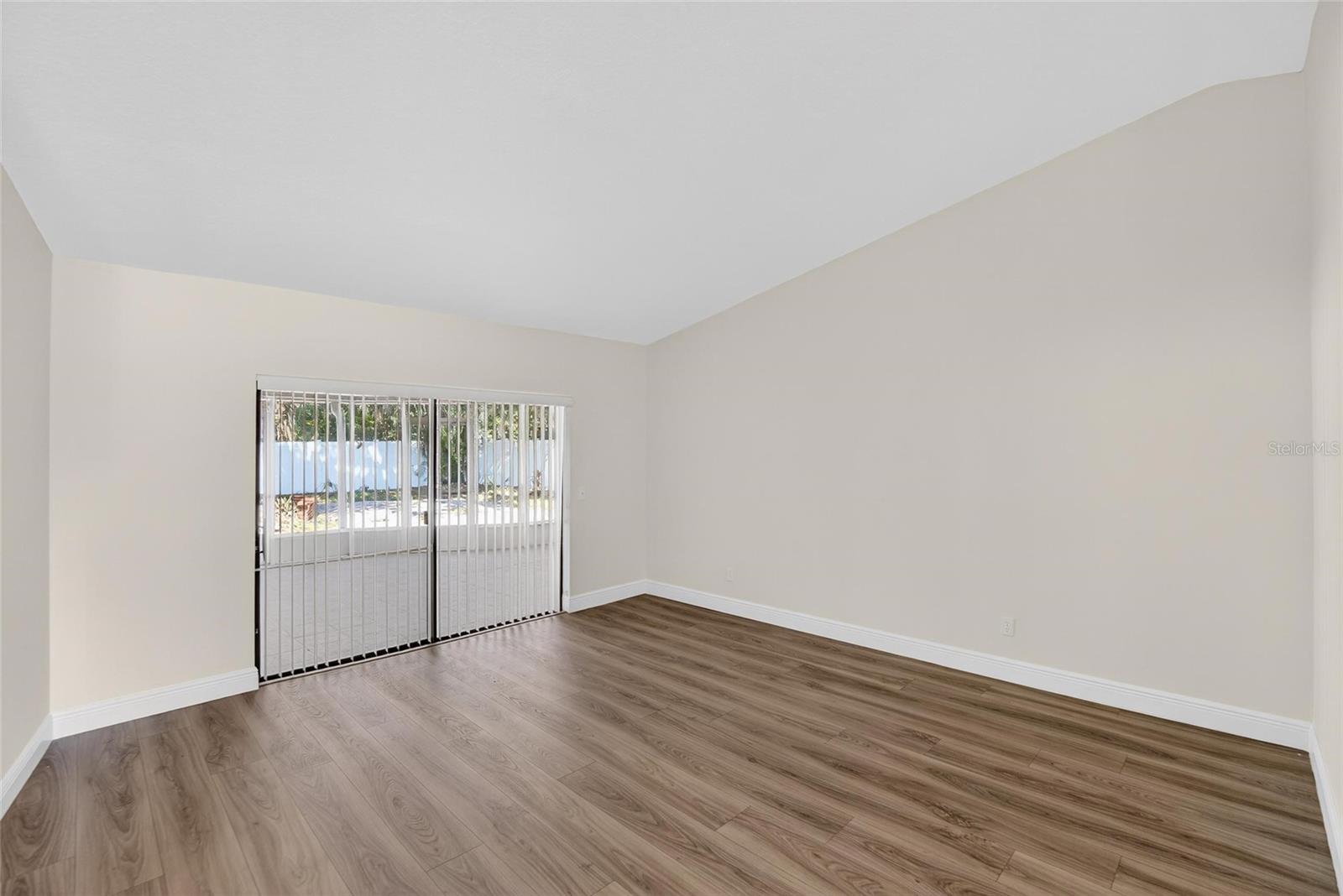 Image 10 of 65 For 1741 Shady Leaf Drive