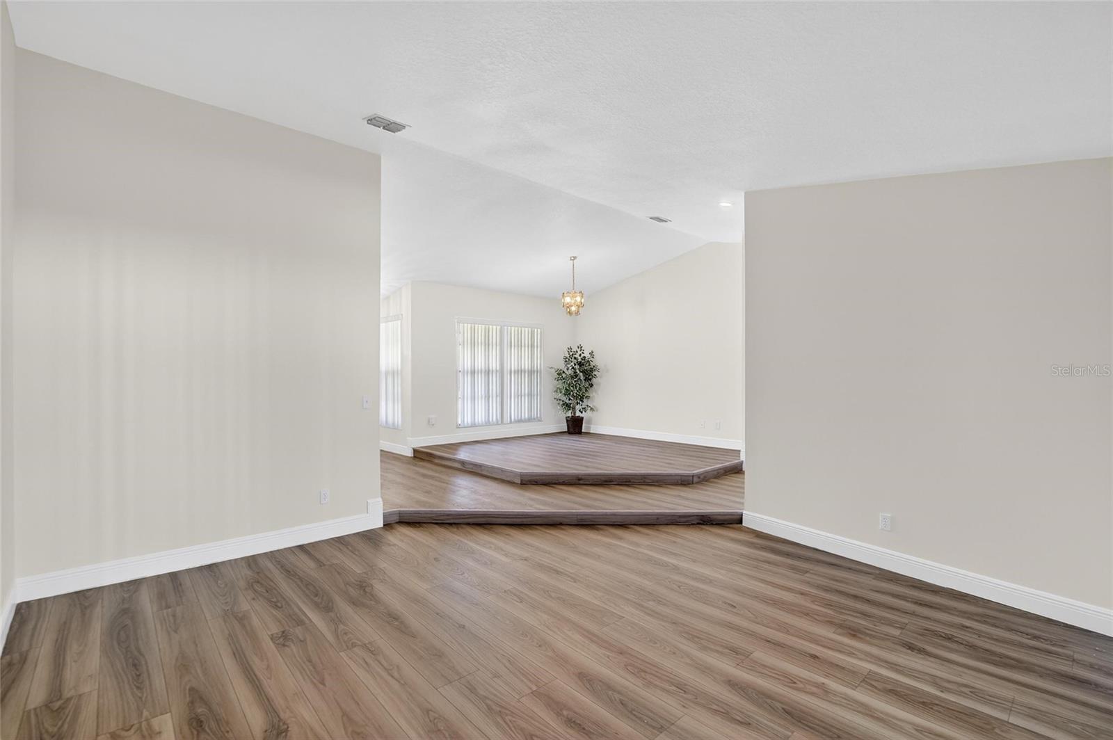 Image 12 of 65 For 1741 Shady Leaf Drive