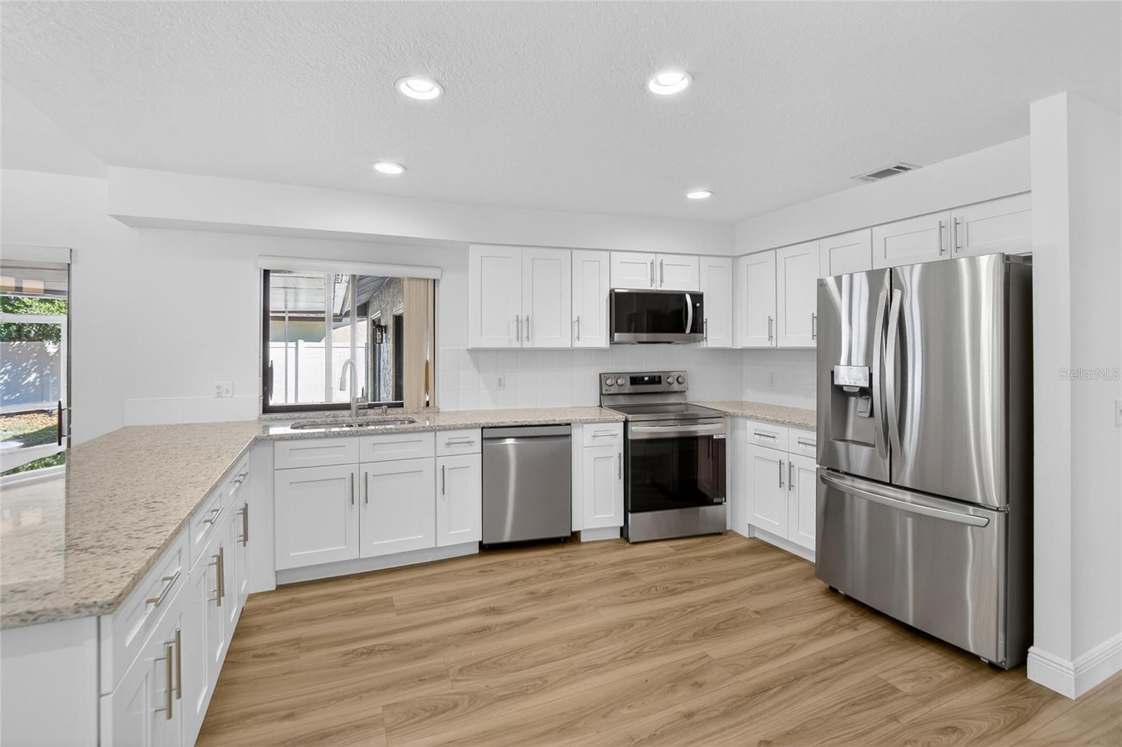 Image 17 of 65 For 1741 Shady Leaf Drive