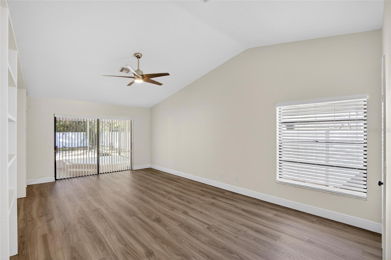 Image 19 of 65 For 1741 Shady Leaf Drive