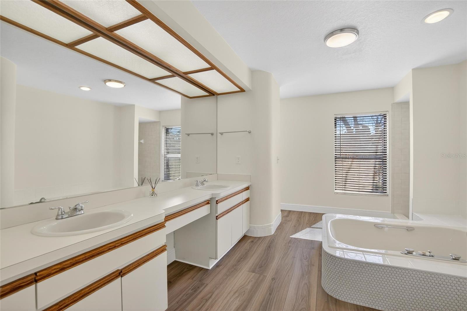 Image 24 of 65 For 1741 Shady Leaf Drive