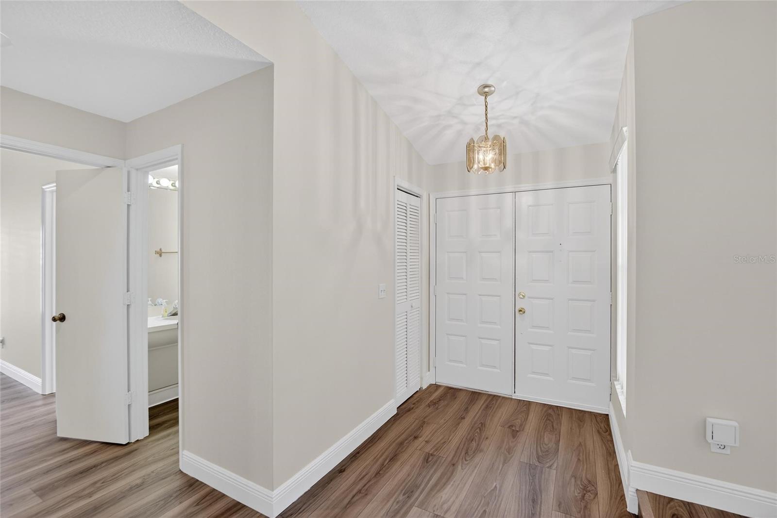 Image 3 of 65 For 1741 Shady Leaf Drive