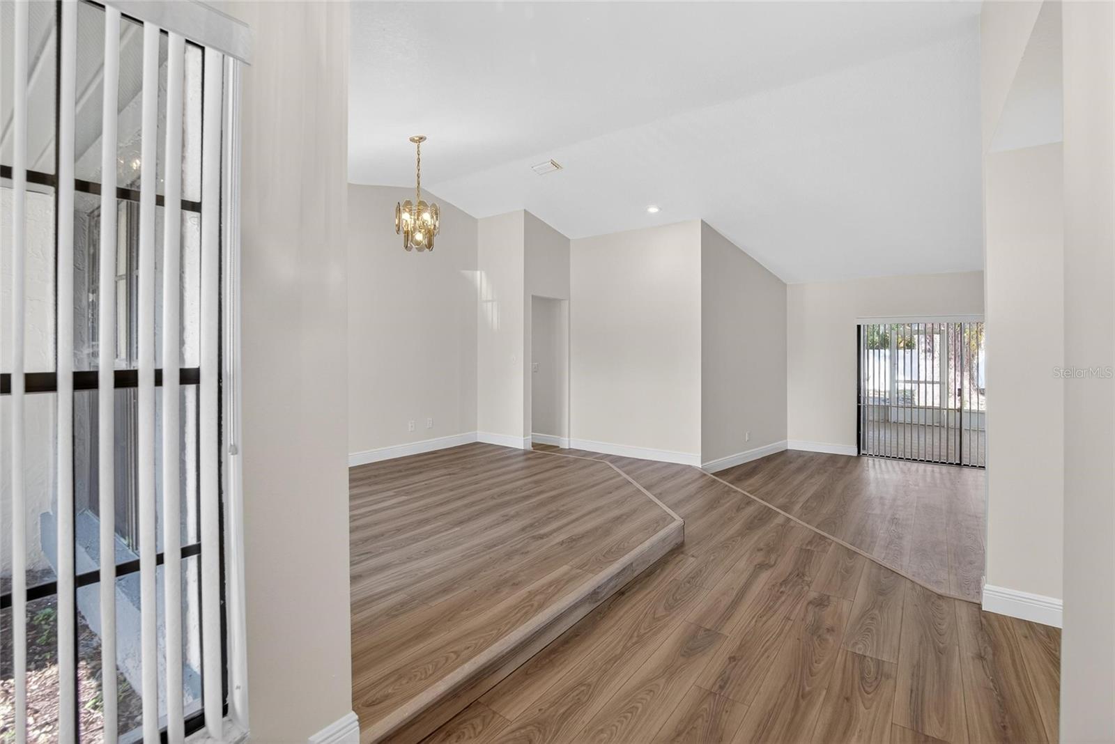 Image 4 of 65 For 1741 Shady Leaf Drive