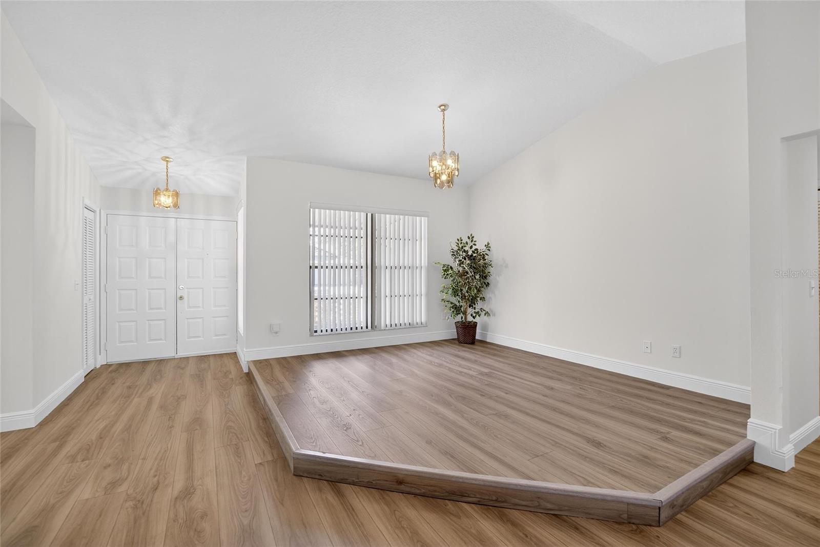 Image 7 of 65 For 1741 Shady Leaf Drive