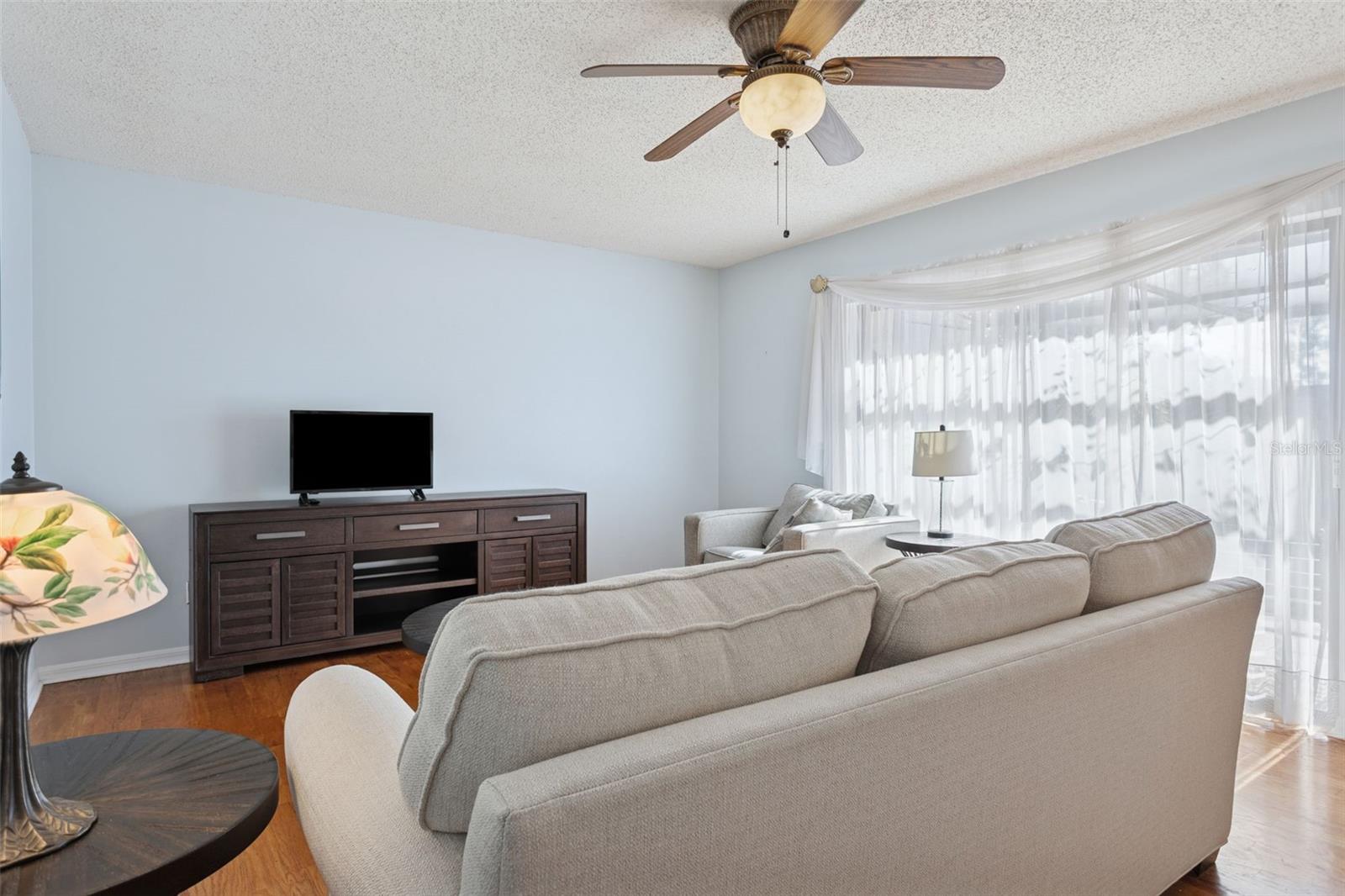 Image 6 of 35 For 15338 Pond Woods Drive 15338