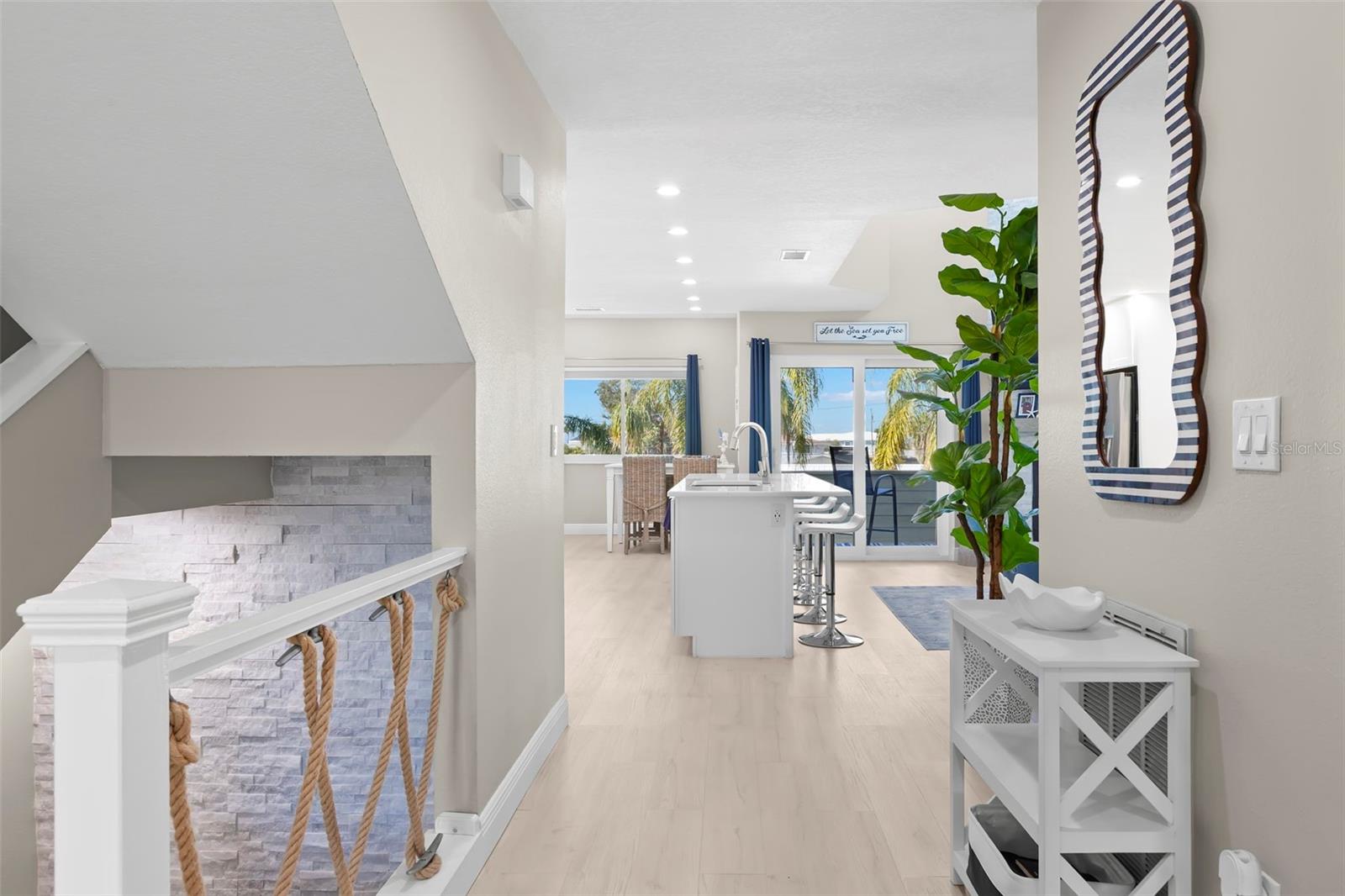 Listing photo id 16 for 2394 Hanover Drive