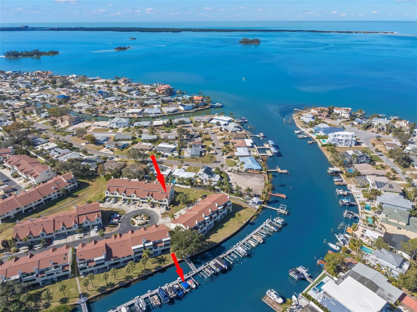 Listing photo id 0 for 2394 Hanover Drive