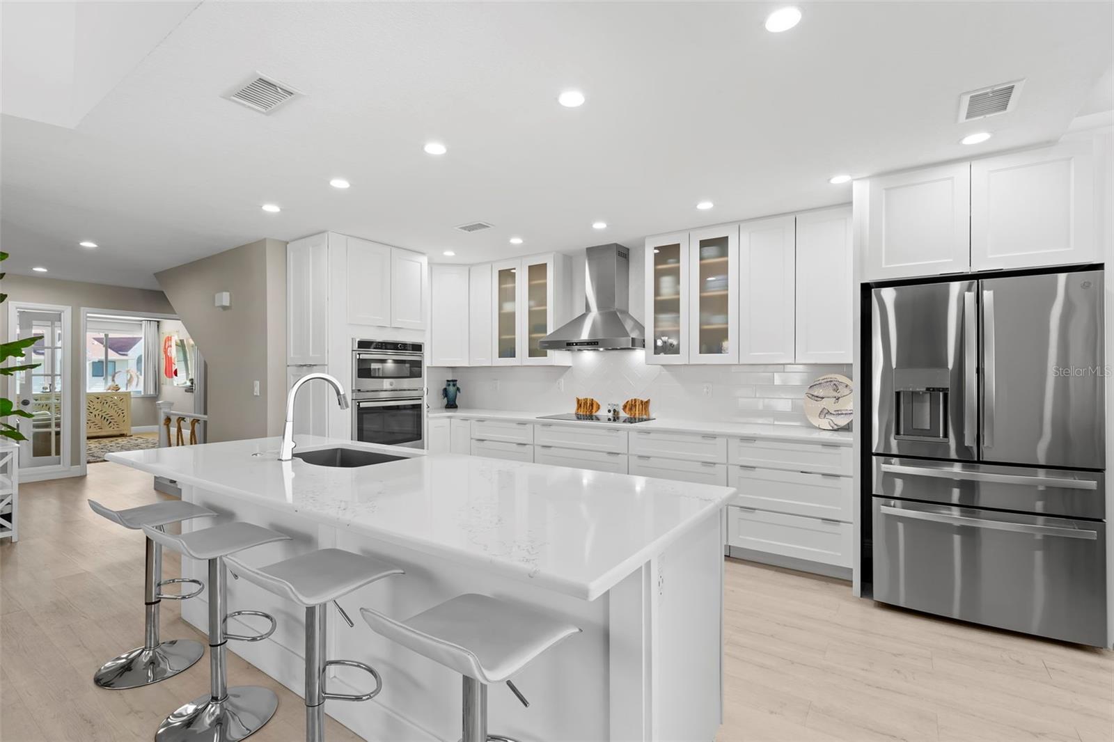 Listing photo id 22 for 2394 Hanover Drive