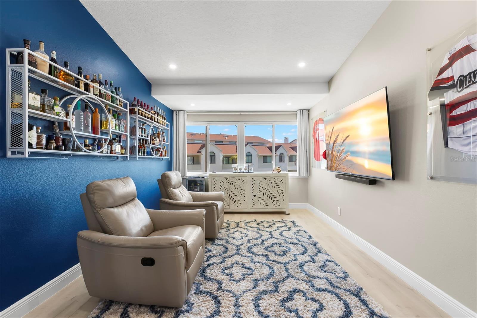 Listing photo id 28 for 2394 Hanover Drive