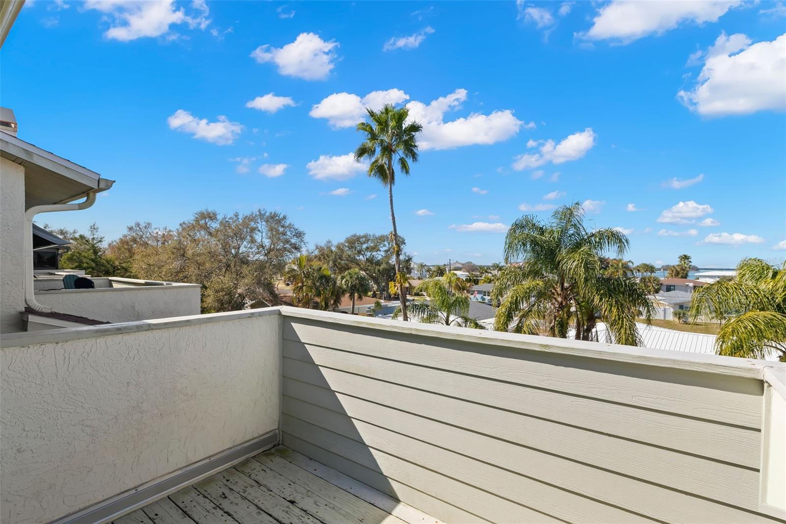 Listing photo id 36 for 2394 Hanover Drive