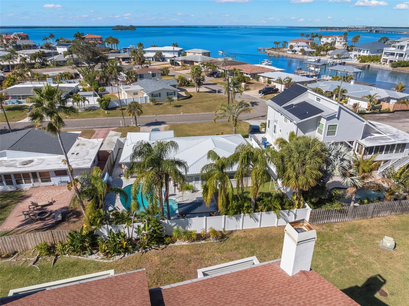 Listing photo id 40 for 2394 Hanover Drive