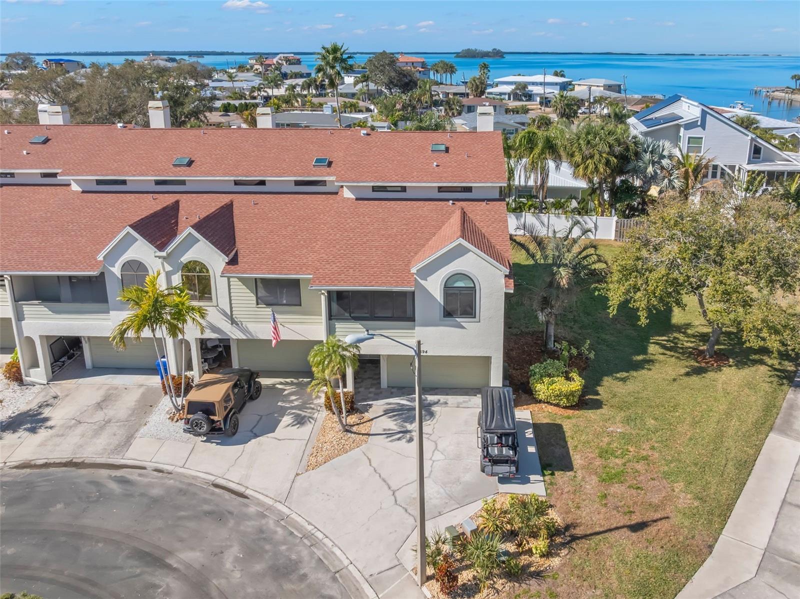 Listing photo id 50 for 2394 Hanover Drive