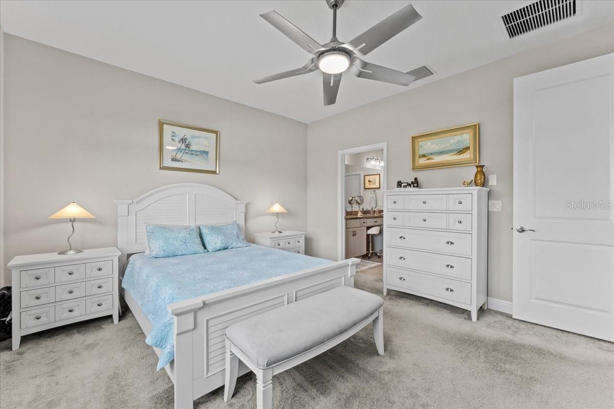 Listing photo id 23 for 2244 Spring Lake Court