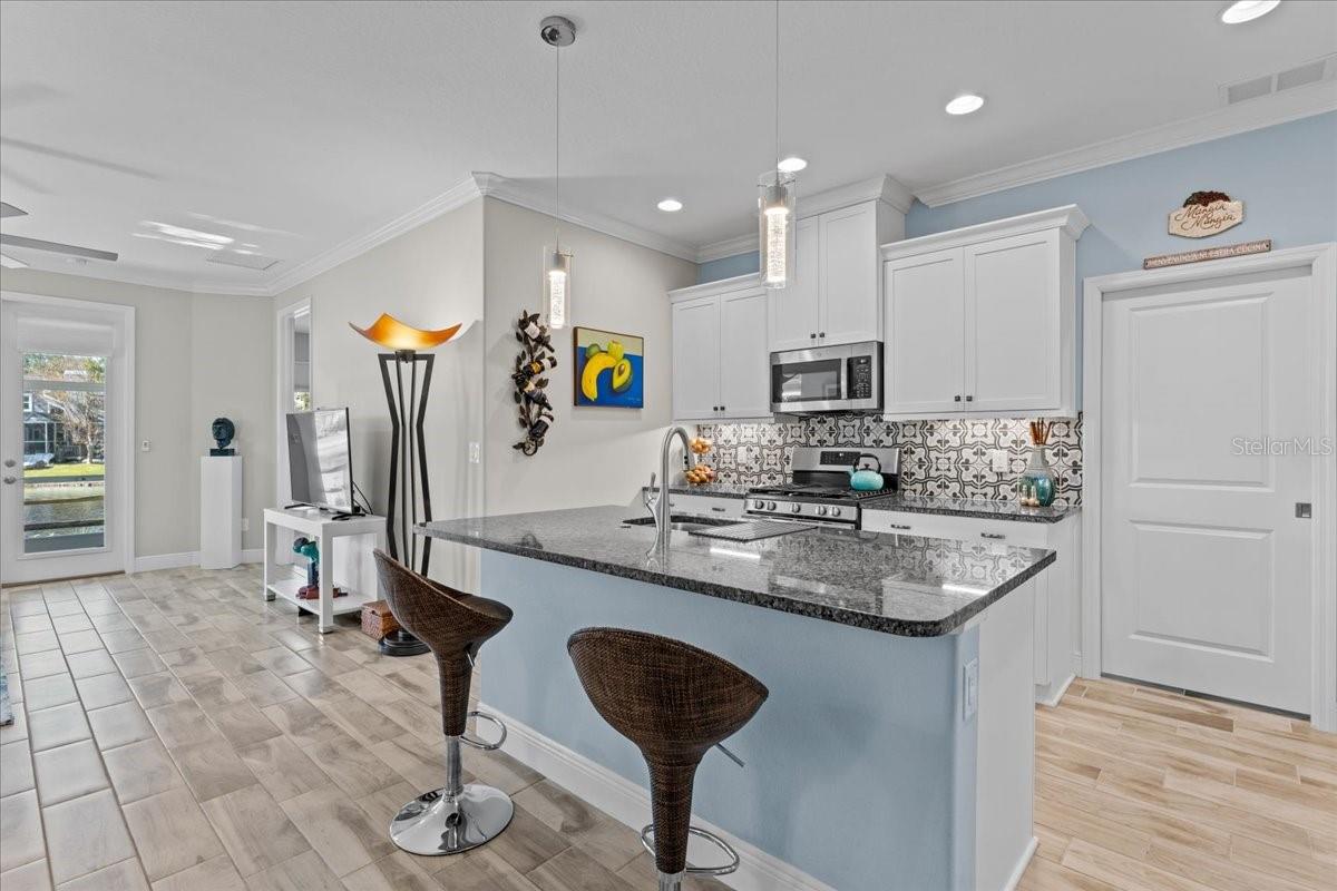 Listing photo id 6 for 2244 Spring Lake Court