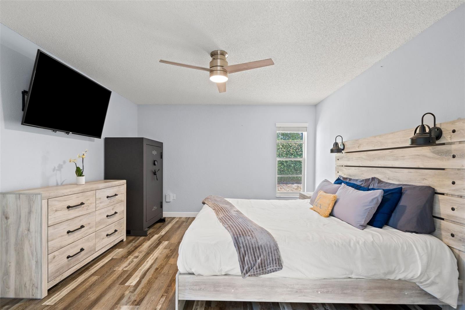 Image 20 of 54 For 9474 Mississippi Run