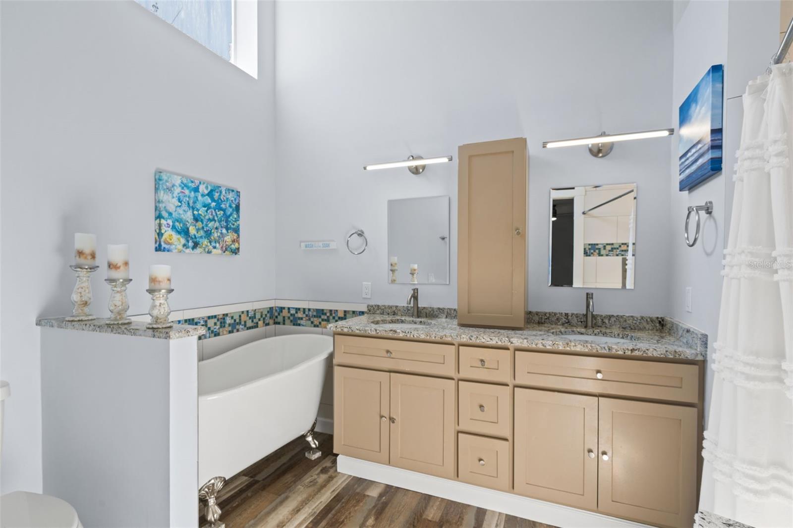 Image 23 of 54 For 9474 Mississippi Run