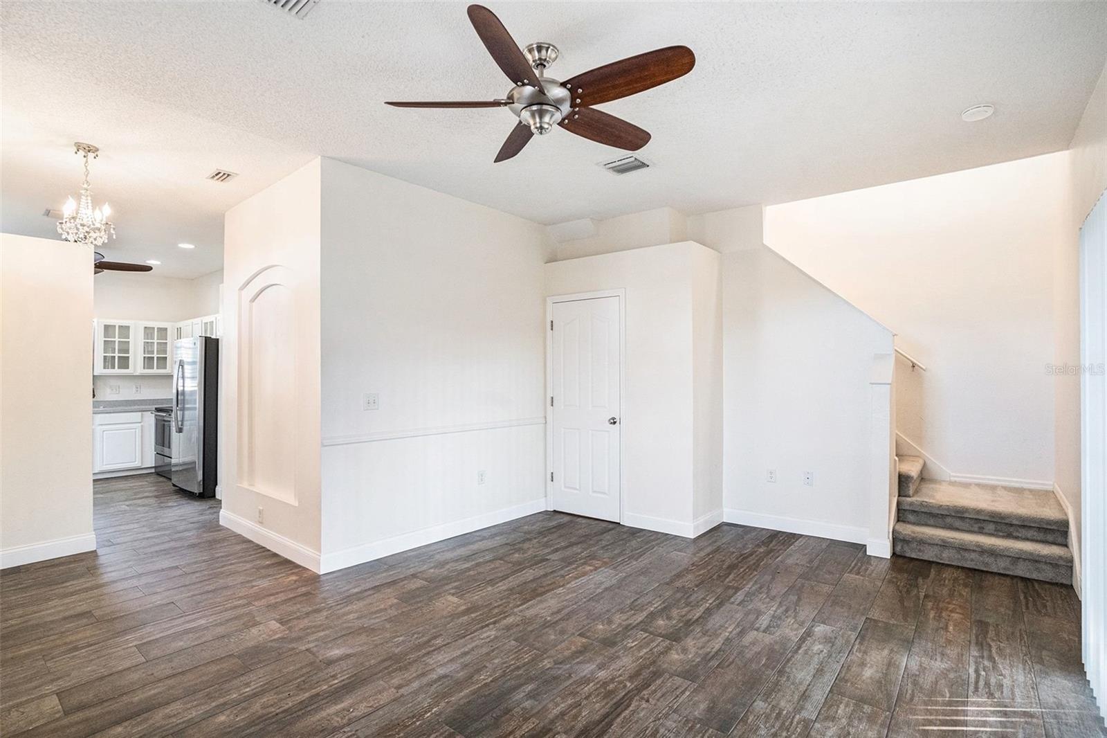 Image 6 of 26 For 10110 Belleville Place