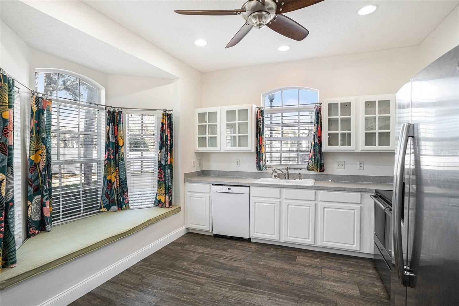 Image 9 of 26 For 10110 Belleville Place