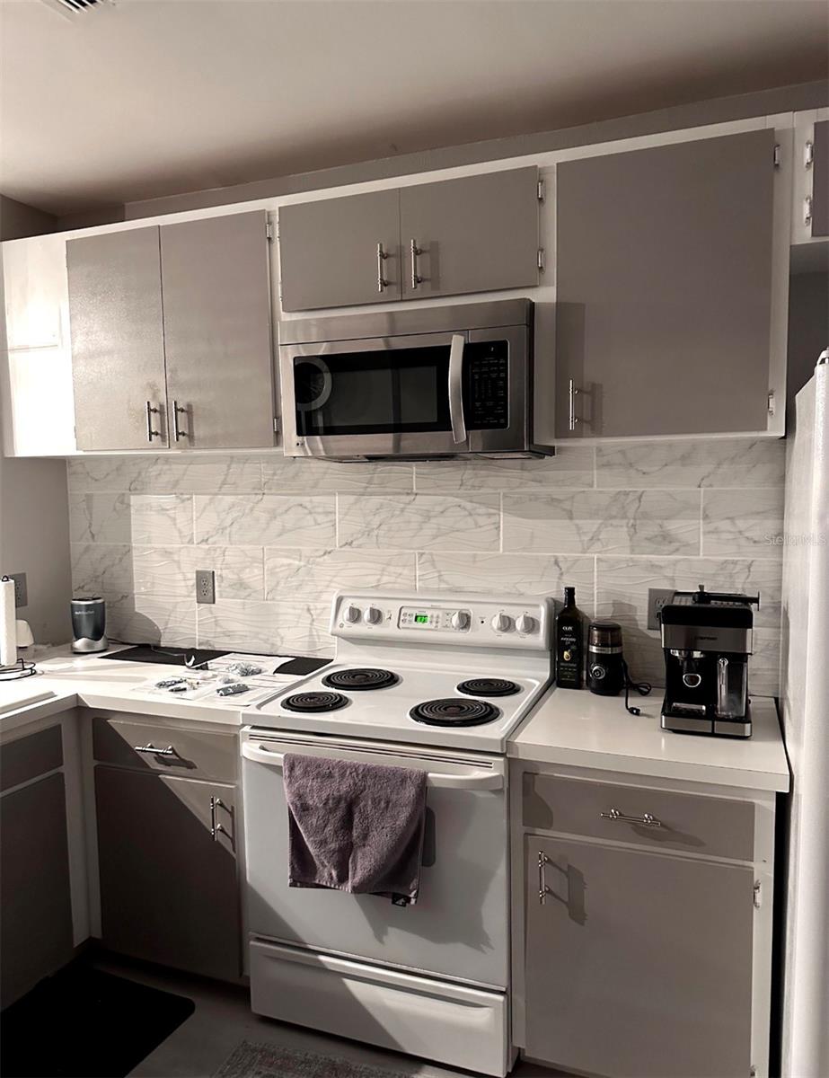 Image 11 of 23 For 6210 Bayside Key Drive