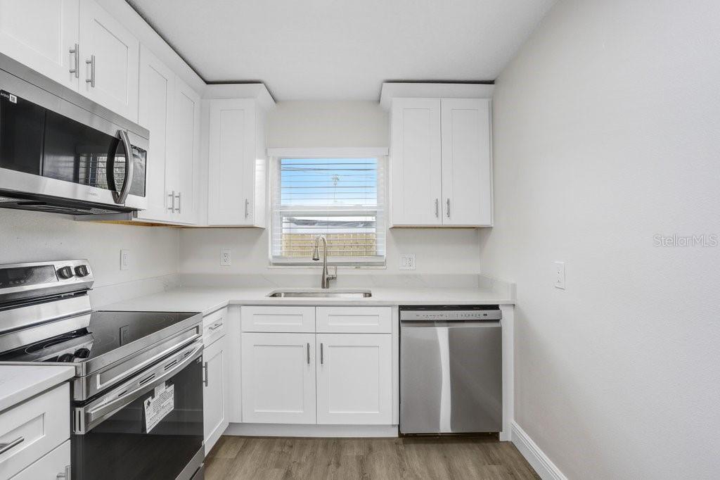 Image 20 of 31 For 3166 Downing Street