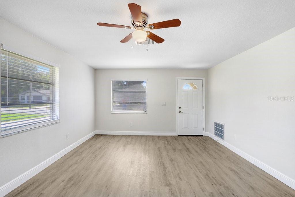 Image 4 of 31 For 3166 Downing Street