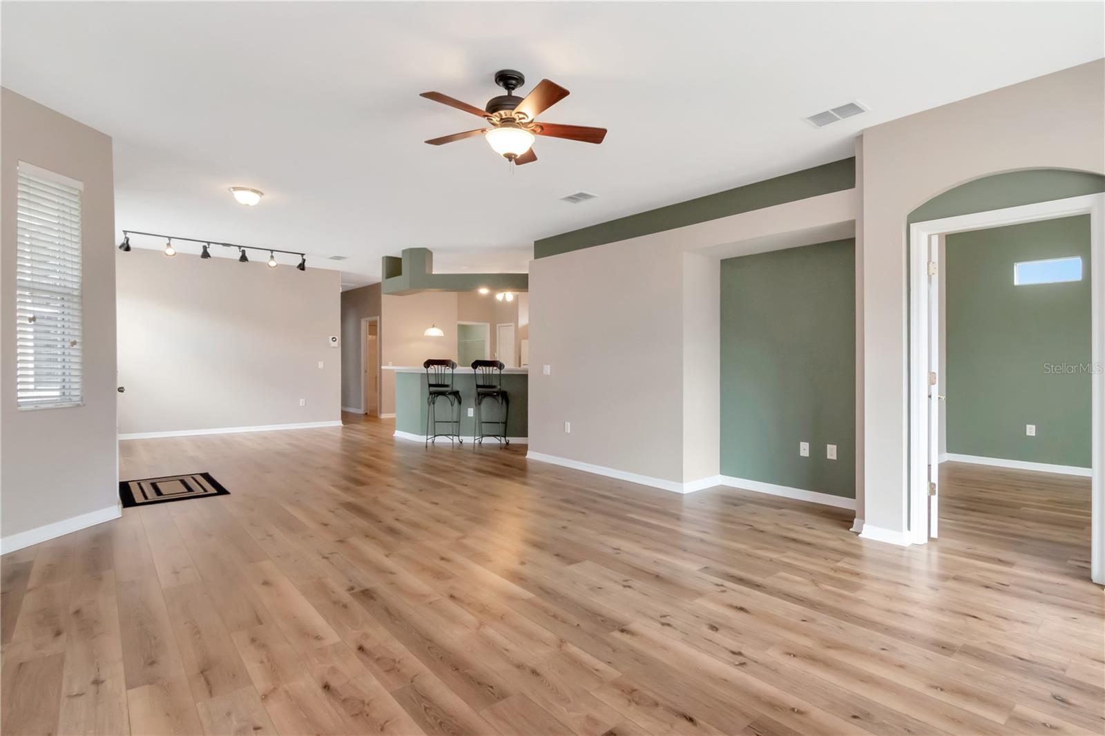 Image 14 of 75 For 21433 Diamonte Drive