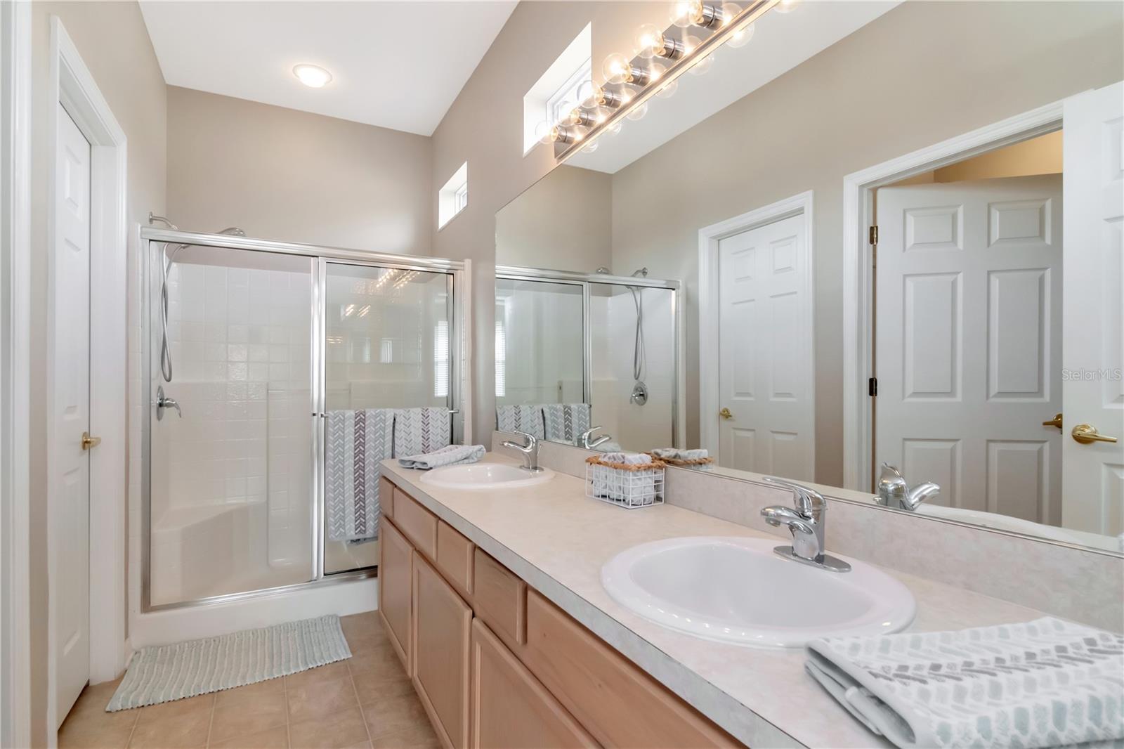 Image 29 of 75 For 21433 Diamonte Drive