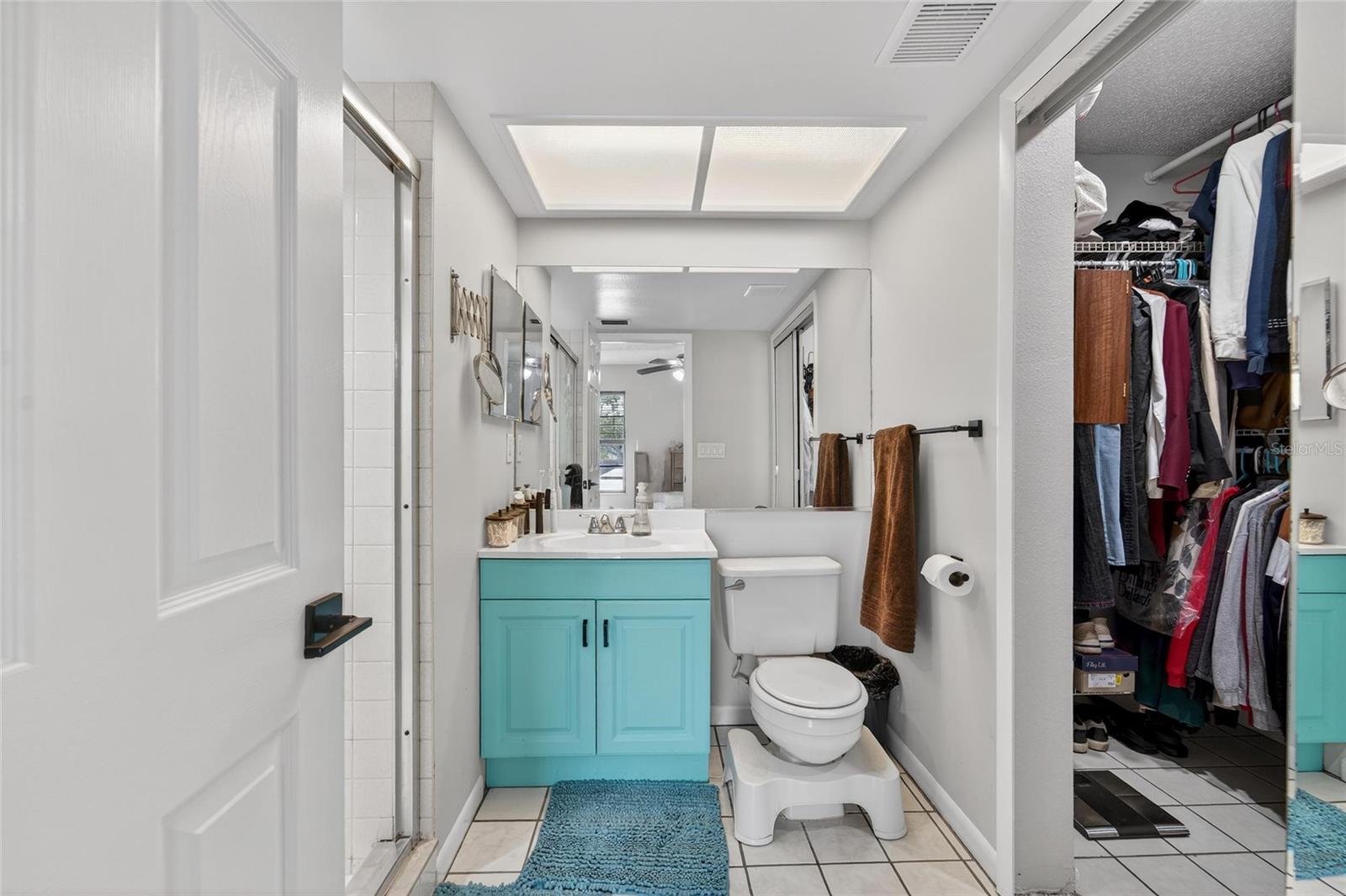 Image 18 of 36 For 4871 Puritan Circle