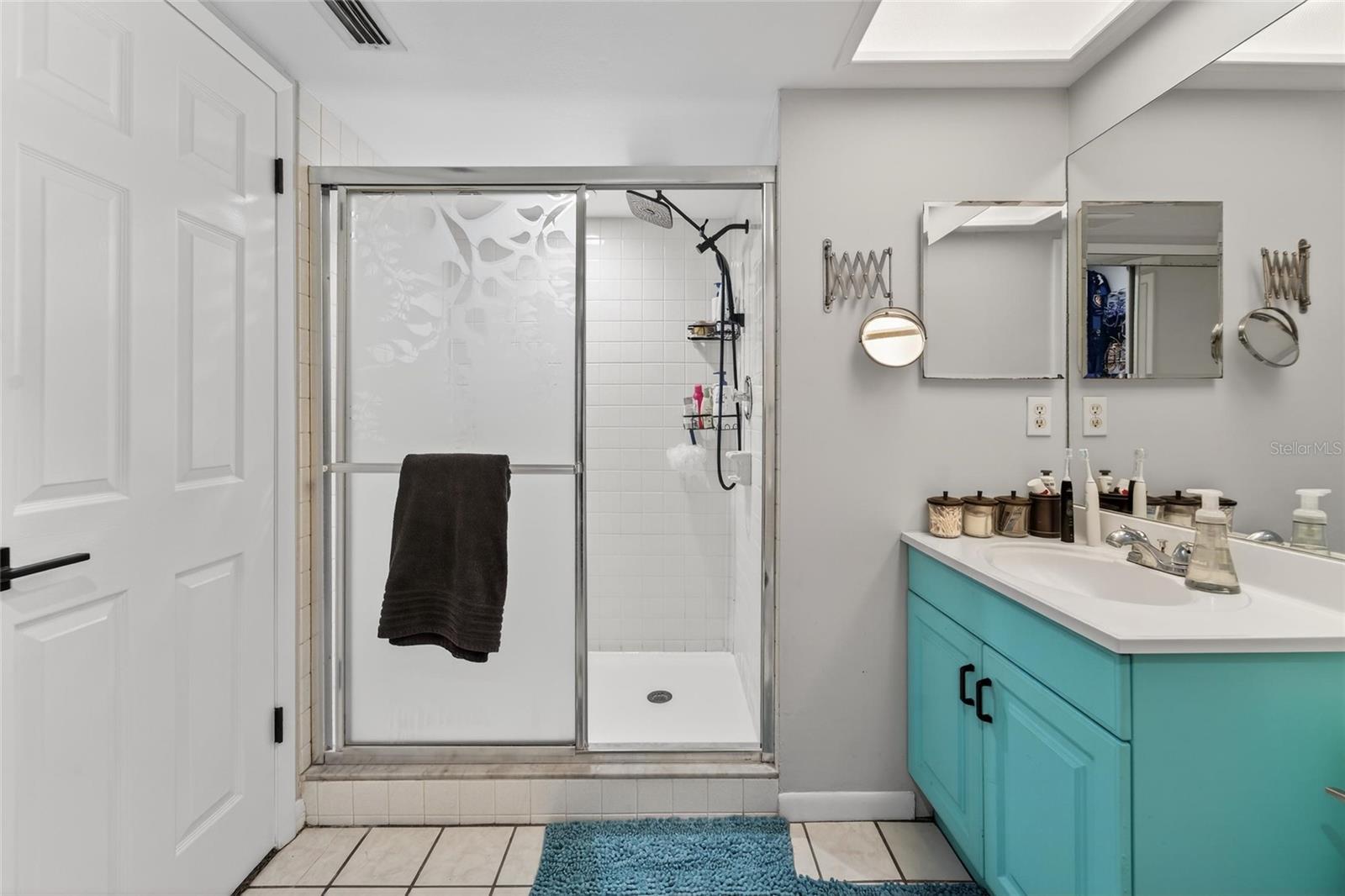 Image 19 of 36 For 4871 Puritan Circle