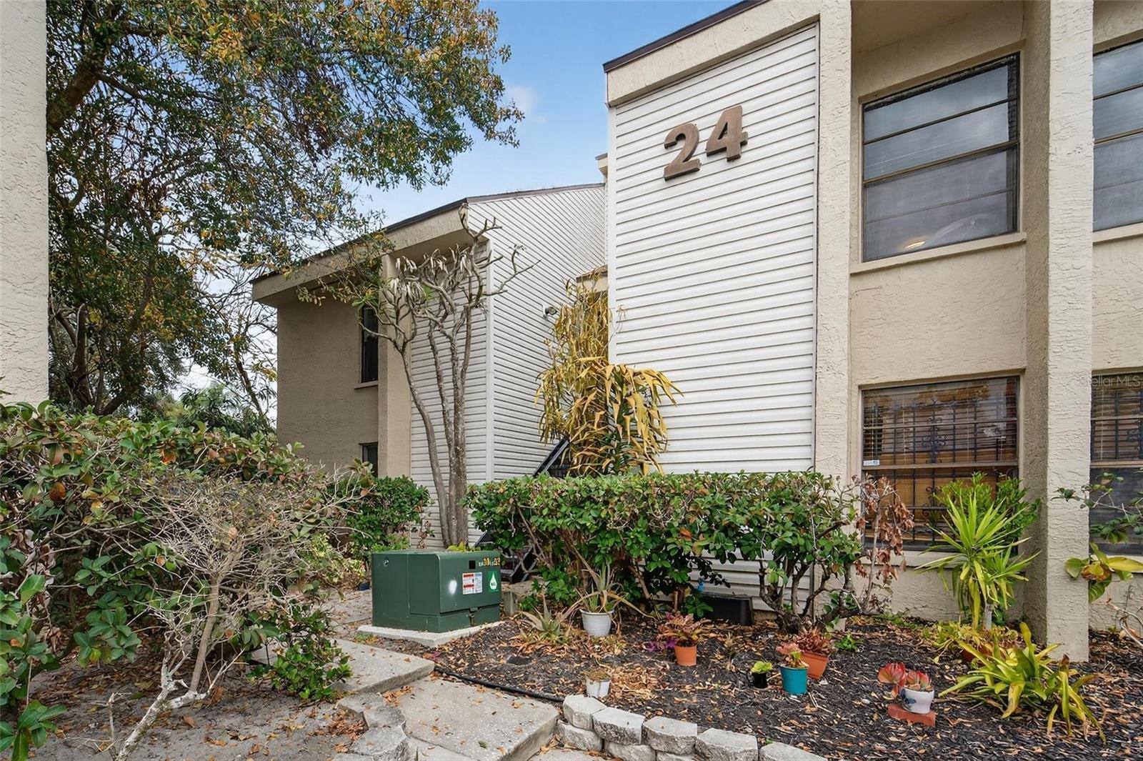 Image 2 of 36 For 4871 Puritan Circle