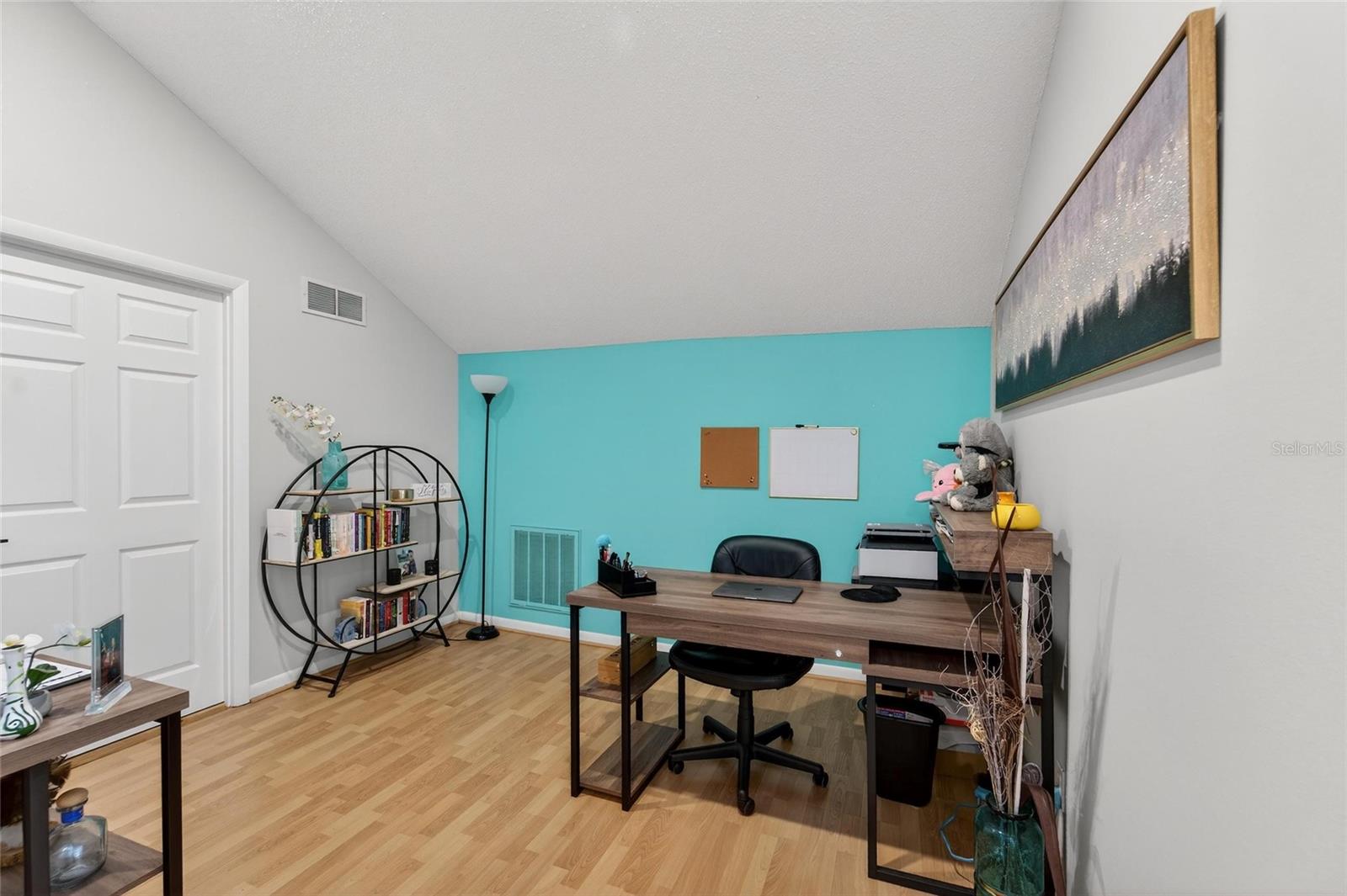 Image 26 of 36 For 4871 Puritan Circle