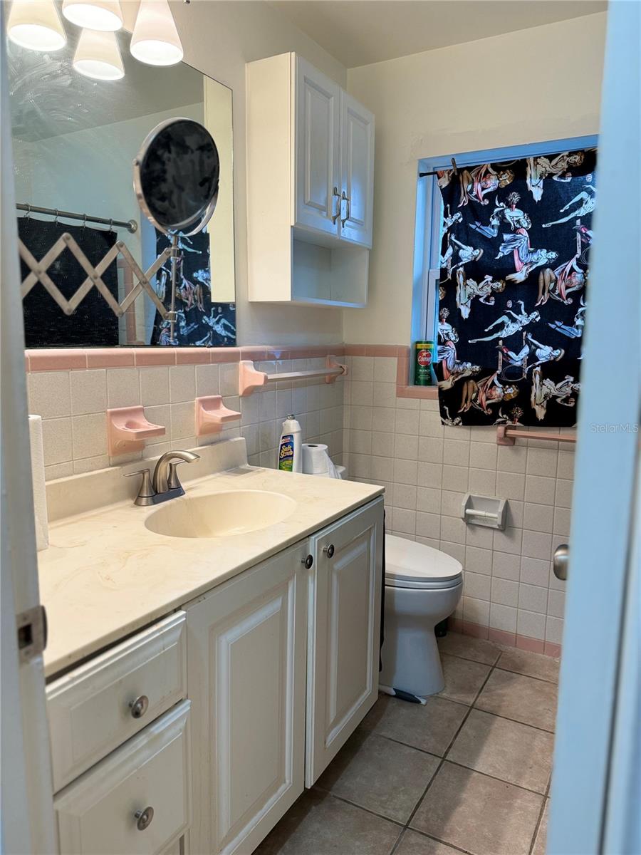 Image 13 of 28 For 4351 37th Avenue N