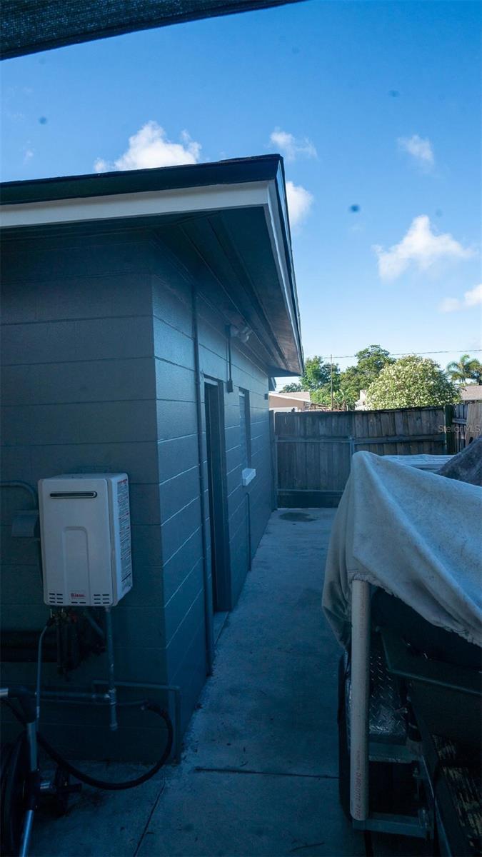 Image 16 of 28 For 4351 37th Avenue N