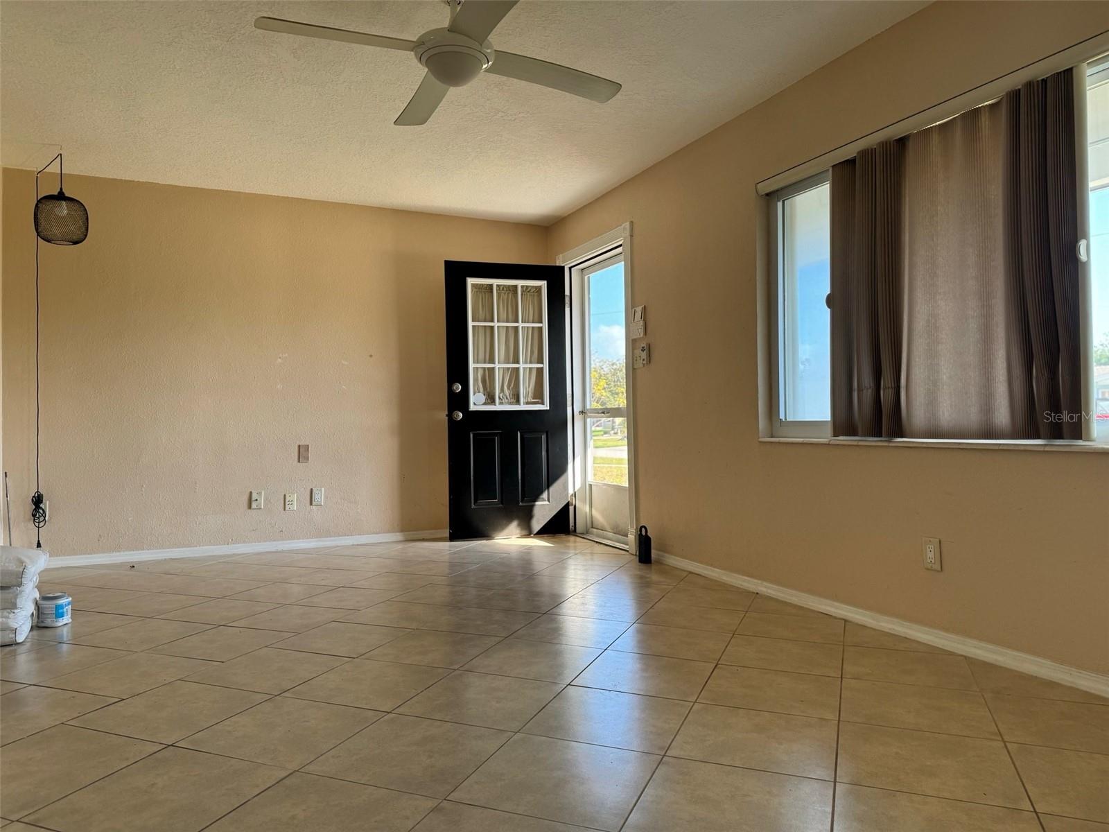 Image 9 of 28 For 4351 37th Avenue N