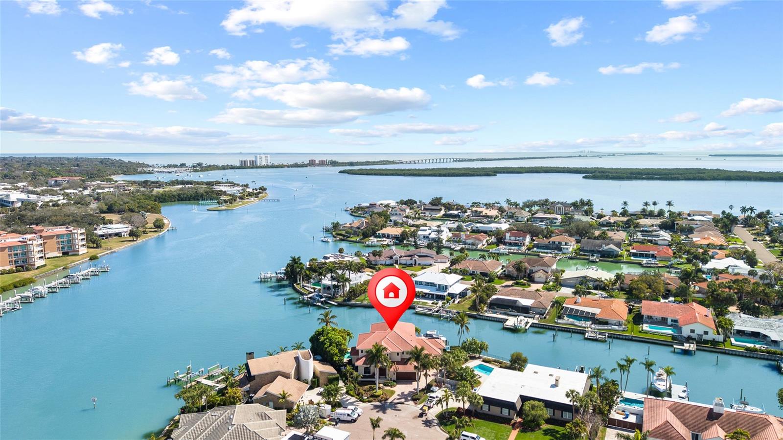 Listing photo id 0 for 4914 59th Avenue S