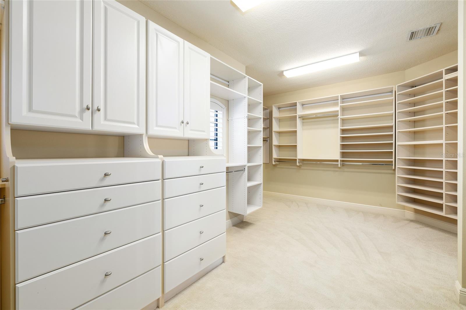 Listing photo id 33 for 4914 59th Avenue S